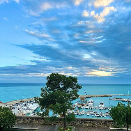 Hotel The Cozy Vintage Ventimiglia Exterior foto